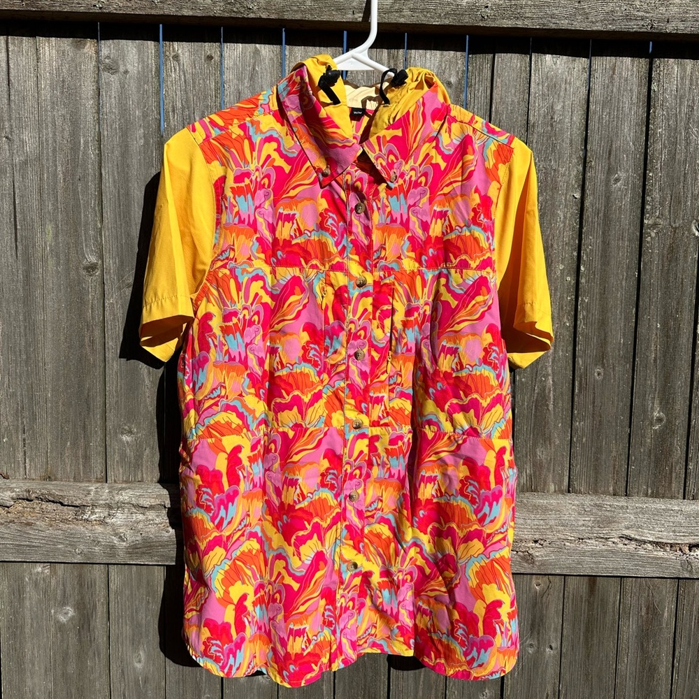 Jolly Gear Short Sleeve Button Down, women’s medium, color Trail Magic